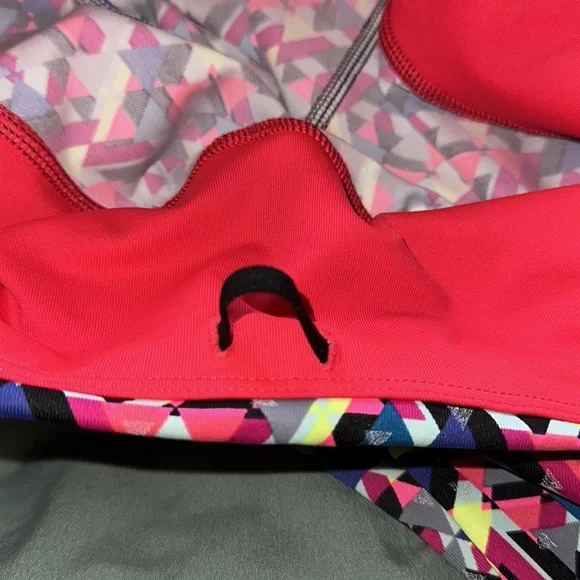 Victoria’s Secret Sport yoga/work out reflective adjustable pants - Picture 4 of 6